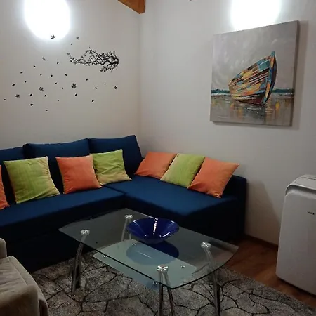 2 Ivankovic * Stari Grad (Hvar)