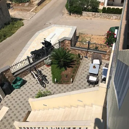 2 Ivankovic Apartment *